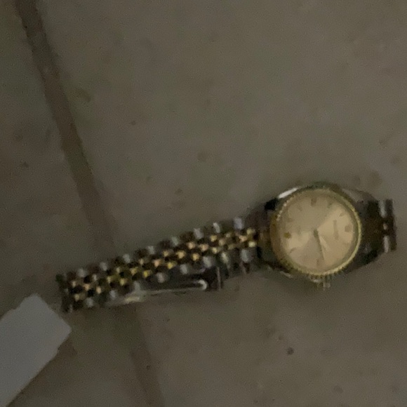 Brand new decade ladies watch - Picture 3 of 3